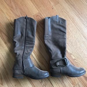 Brown boots